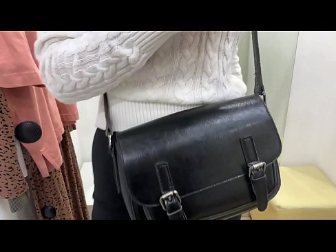 ❤️ Masturbation publique de la jeune salope FeralBerry avec un gode dans la cabine d'essayage Vidéo anal at fr.super-vip.top ☑
